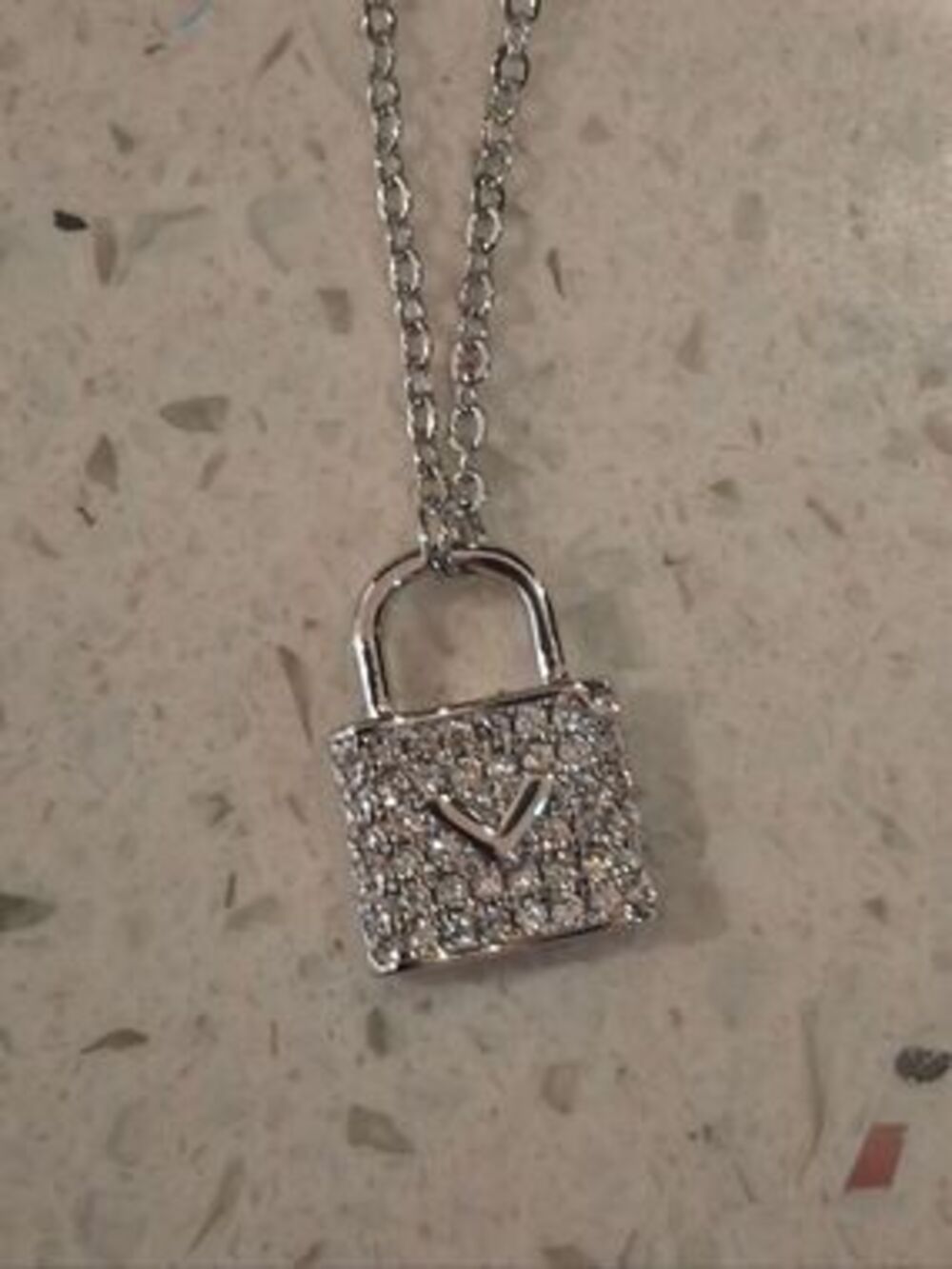 Silver Diamond?V?Lock?Pendant?Necklace